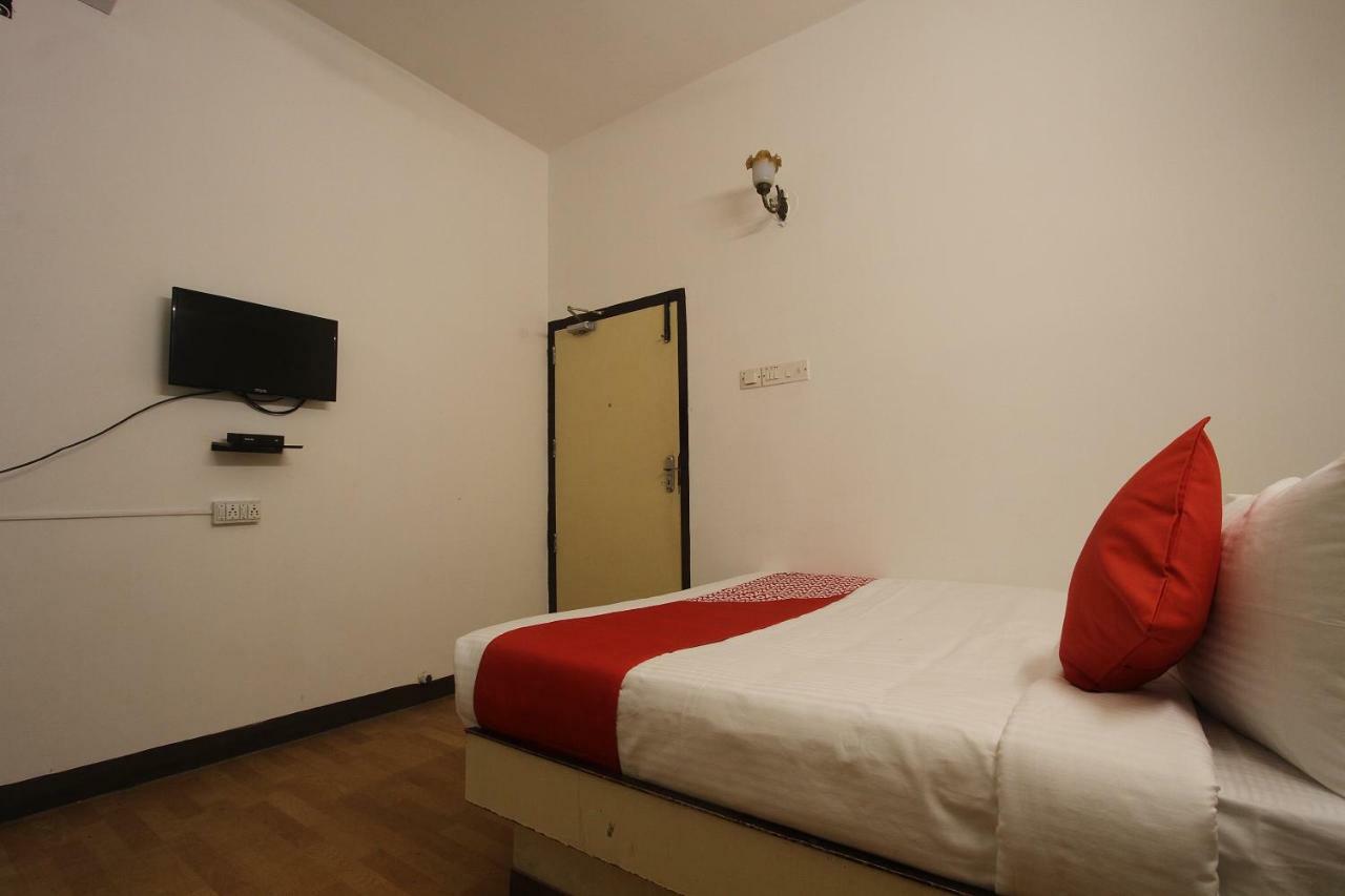 Oyo Flagship 40509 Hotel Mps Residential Tower Tirupur Exterior foto