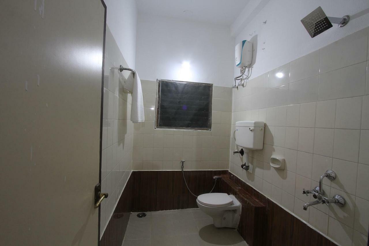 Oyo Flagship 40509 Hotel Mps Residential Tower Tirupur Exterior foto